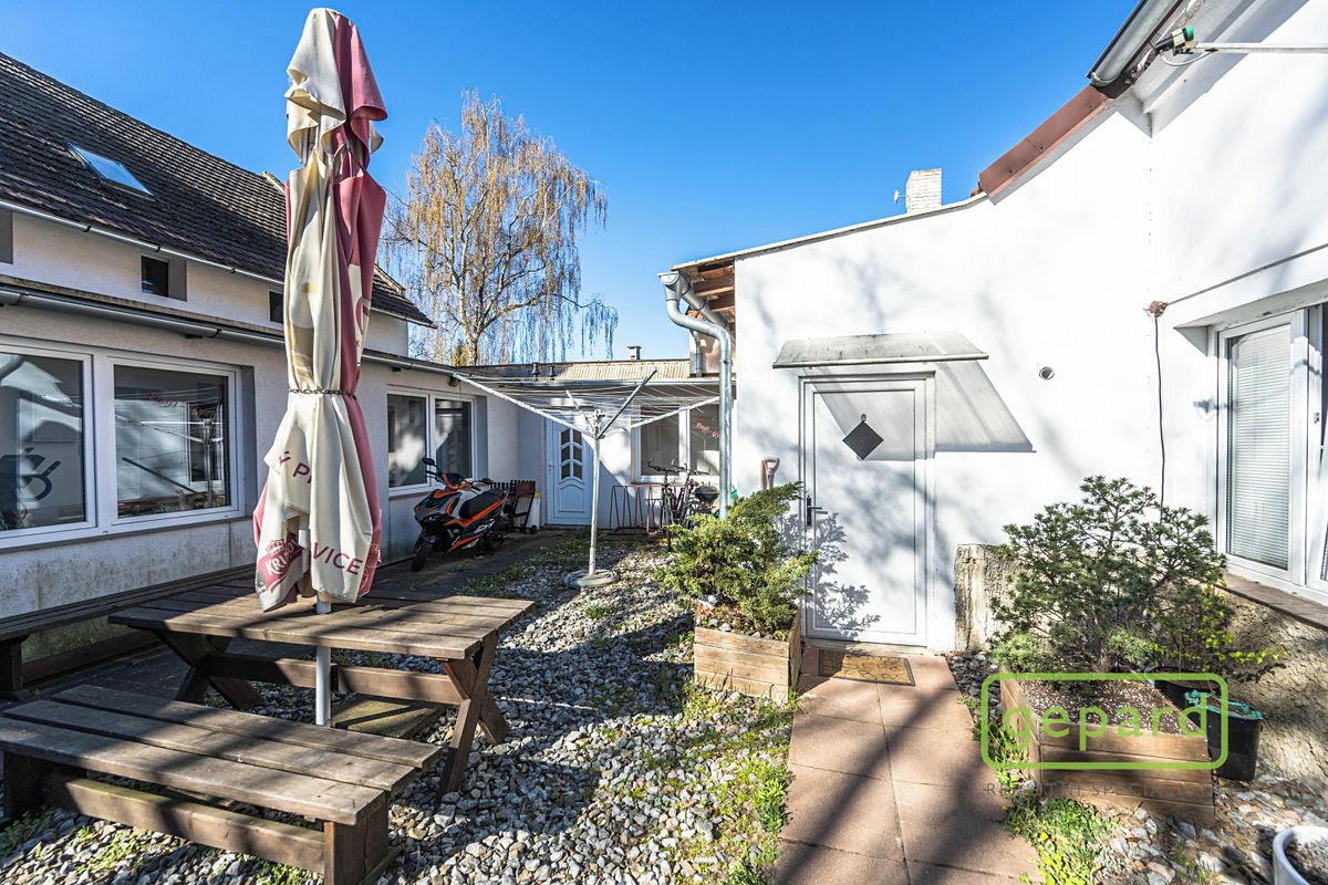Prodej vícegeneračního domu 569 m², pozemek 538 m²