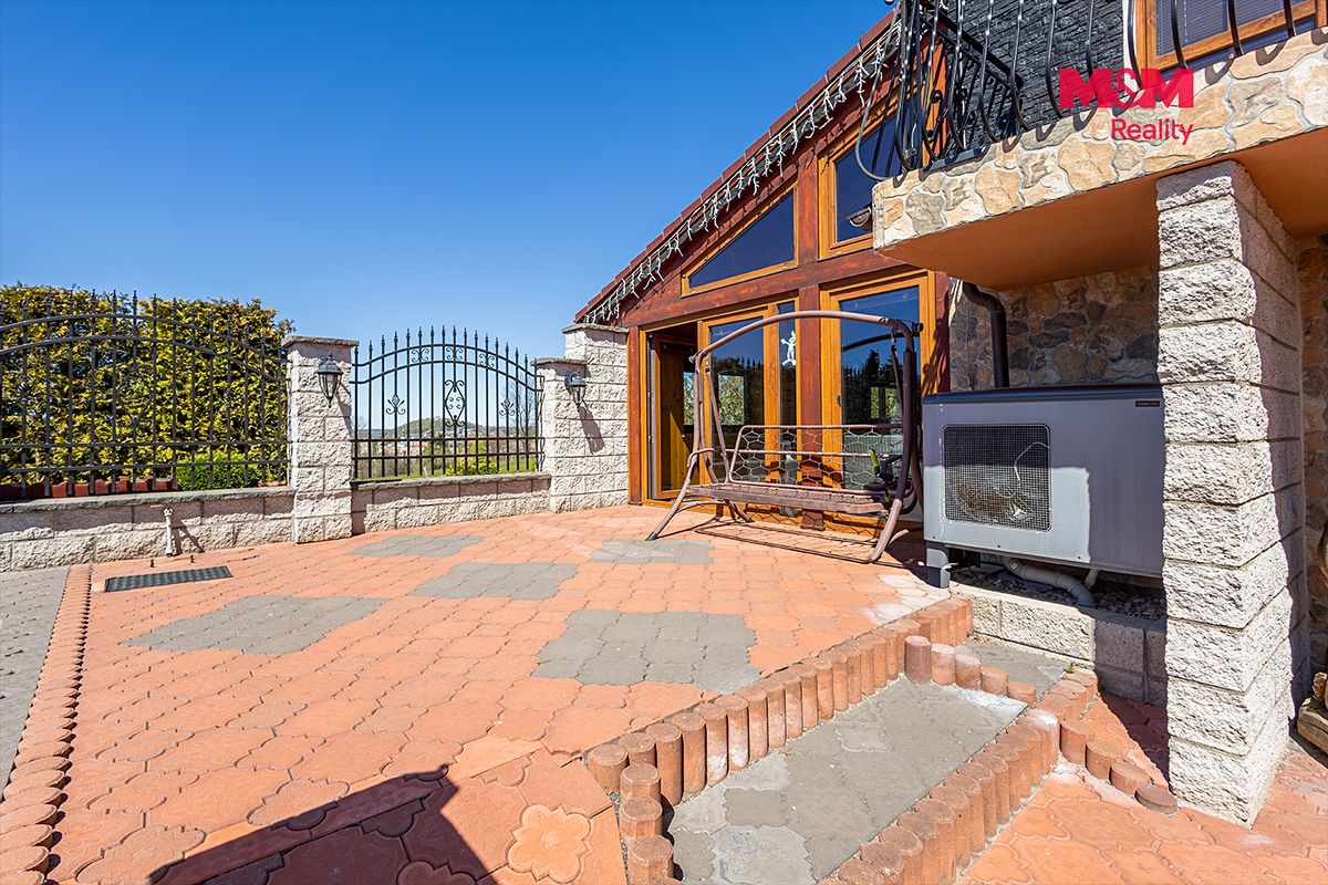 Pronájem rodinného domu 152 m², pozemek 302 m² – fotografie 3