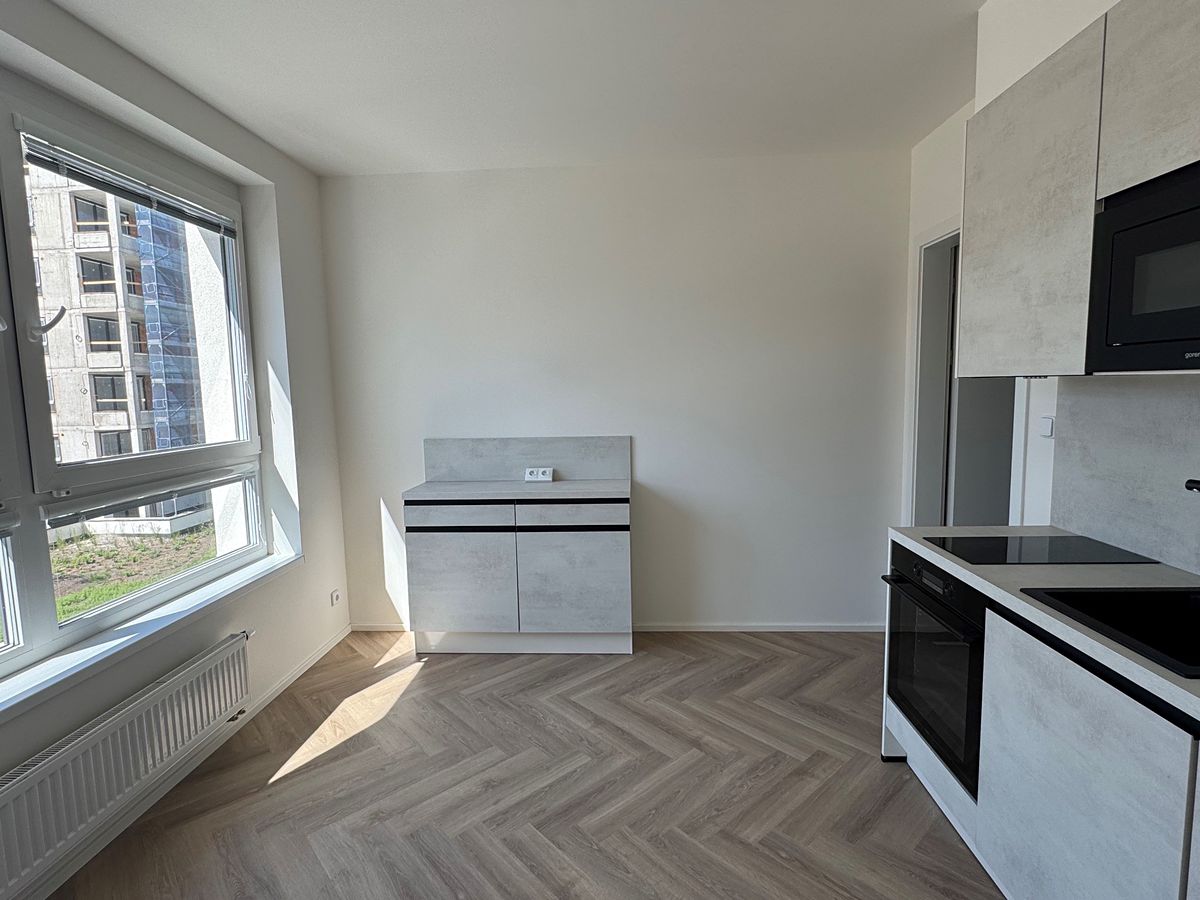 Pronájem bytu 2+kk 36 m² – fotografie 2