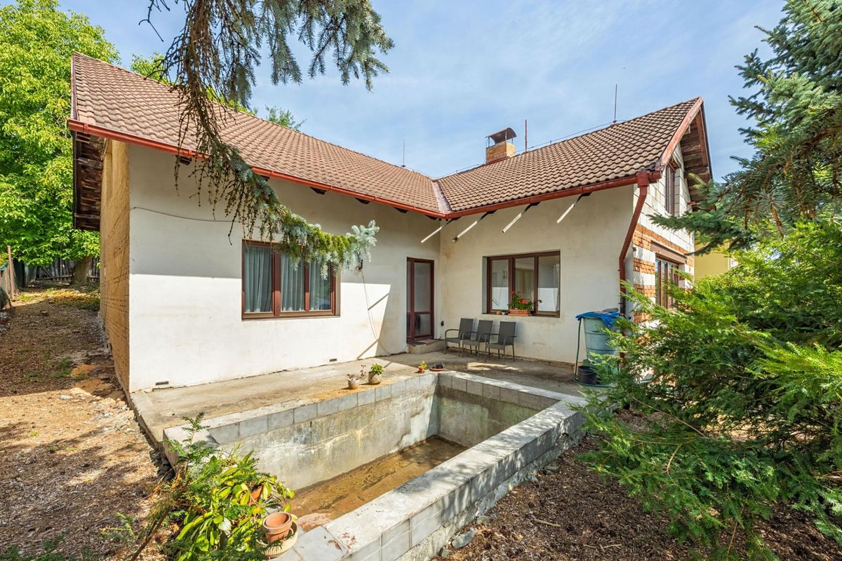 Prodej rodinného domu 340 m², pozemek 681 m² – fotografie 4