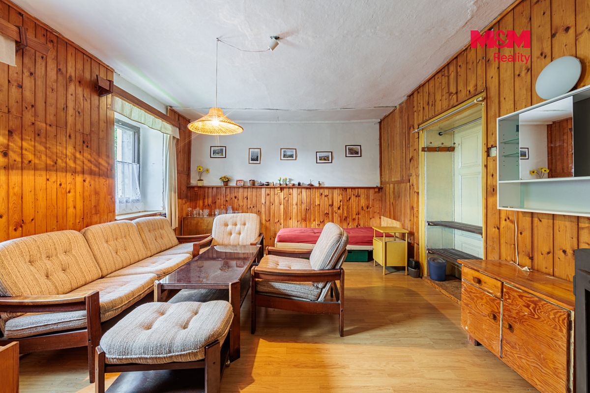 Prodej rodinného domu 205 m², pozemek 1203 m² – fotografie 4