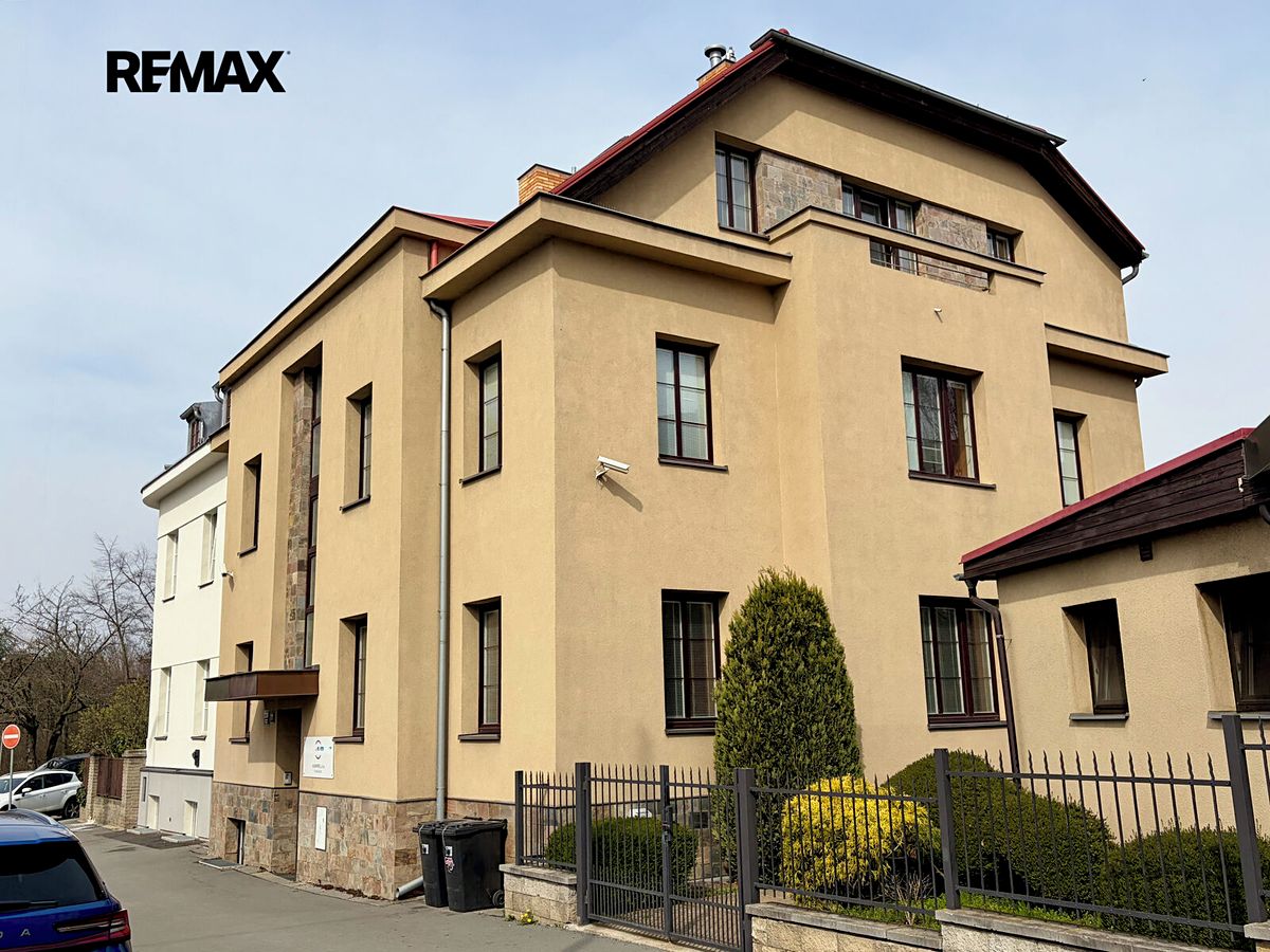 Pronájem kanceláře 125 m²