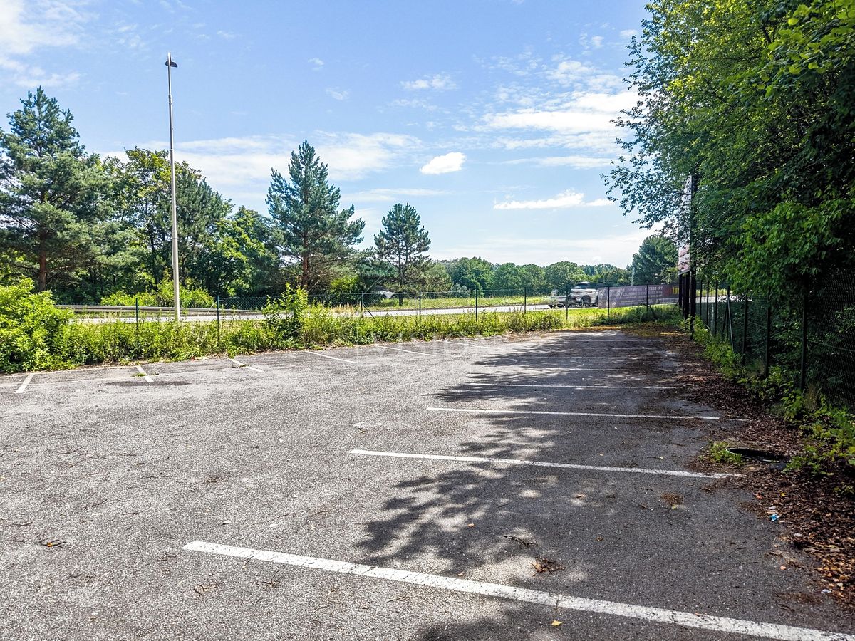 Pronájem pozemku 711 m² – fotografie 4