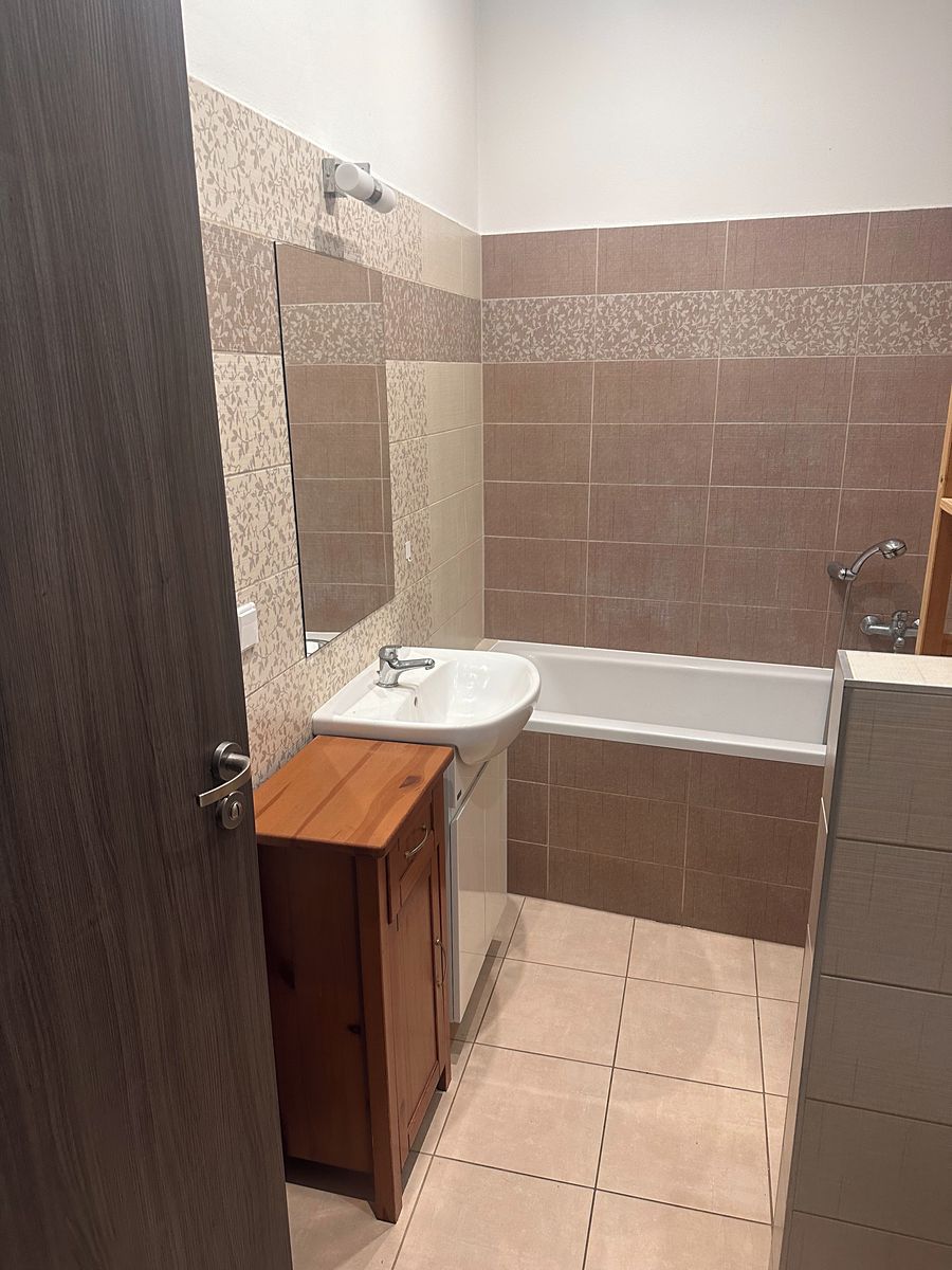 Pronájem bytu 3+kk 64 m² – fotografie 4