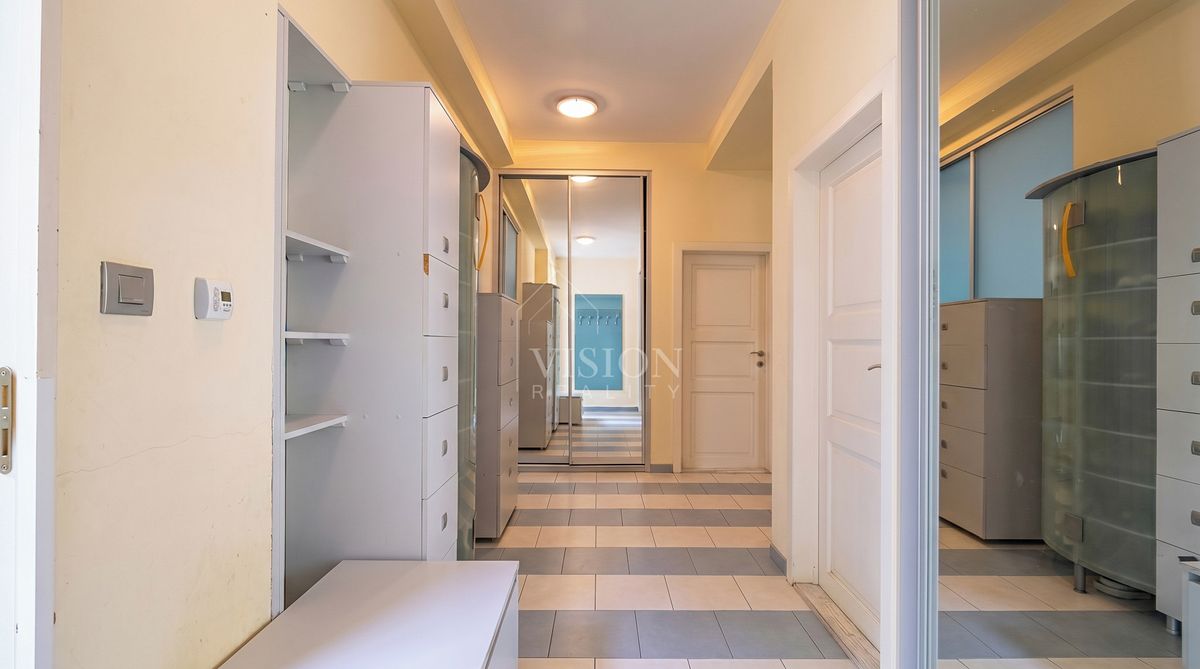 Prodej rodinného domu 227 m², pozemek 2295 m² – fotografie 4