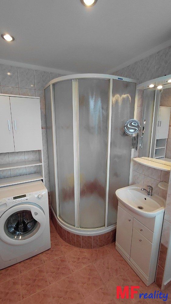 Pronájem bytu 3+1 59 m² – fotografie 3
