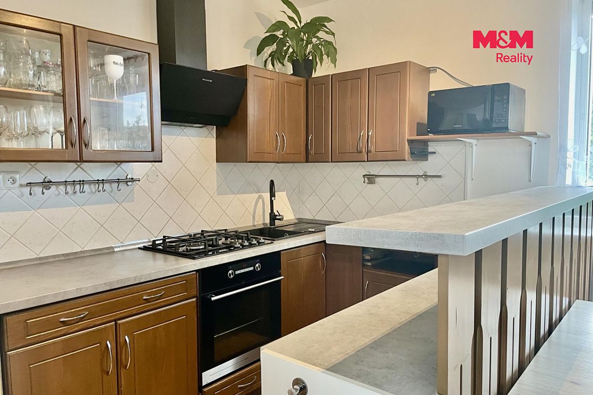 Prodej rodinného domu 140 m², pozemek 246 m² – fotografie 4