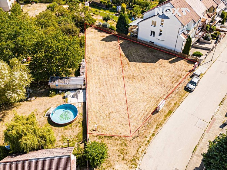 Prodej pozemku, 739 m² (1 z 17)