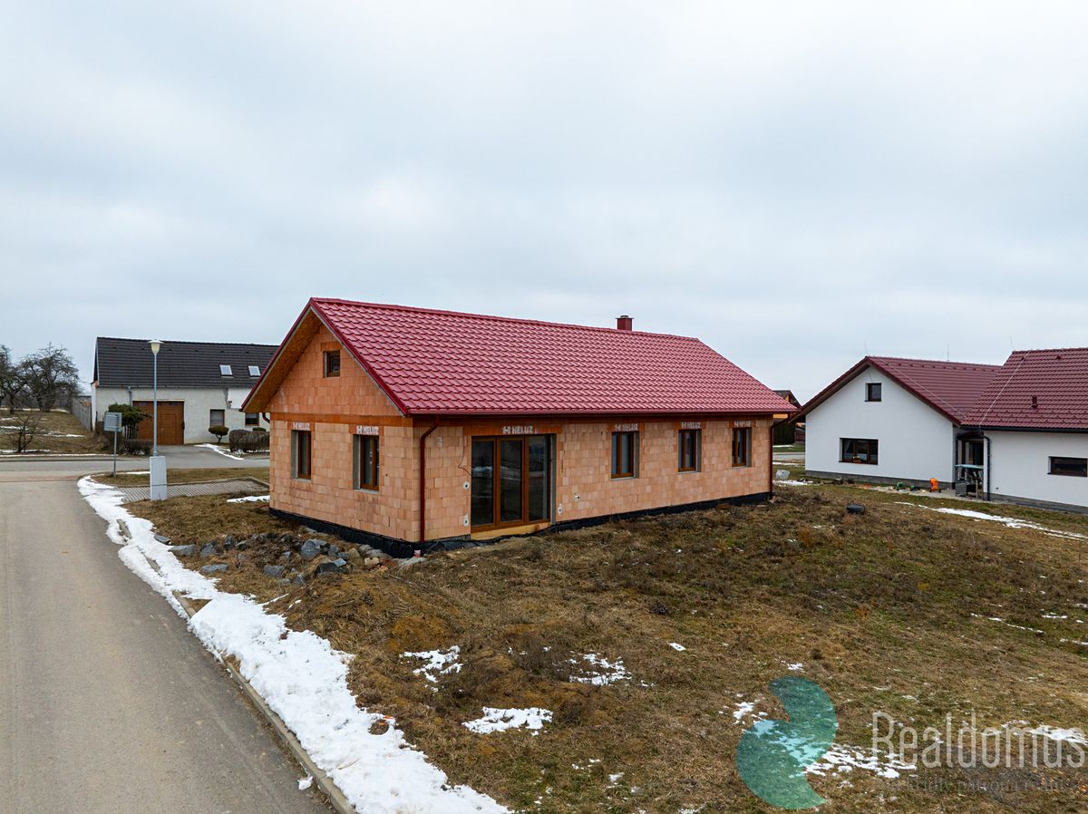 Prodej rodinného domu 100 m², pozemek 1021 m²
