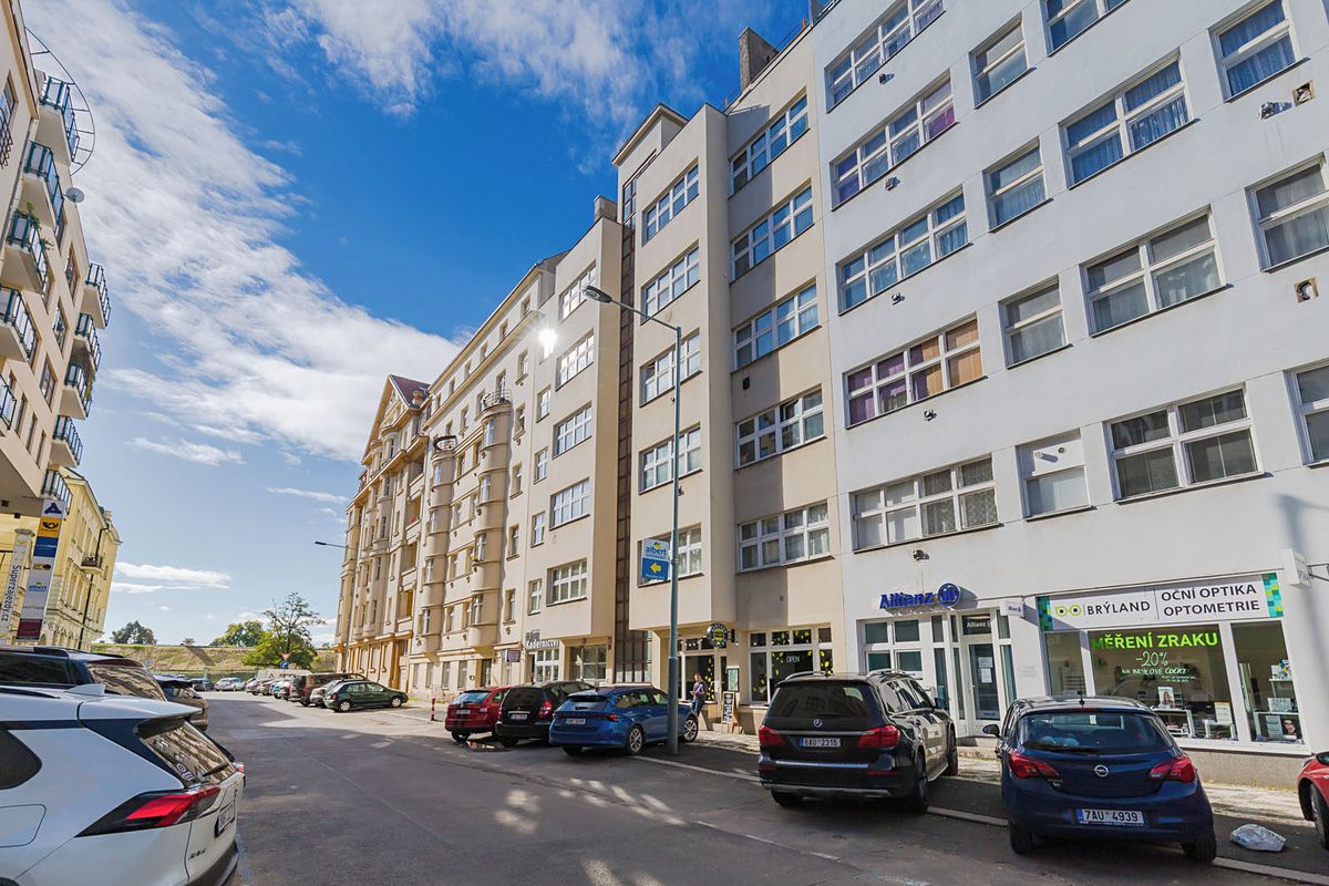 Prodej činžovního domu 1999 m² – fotografie 3