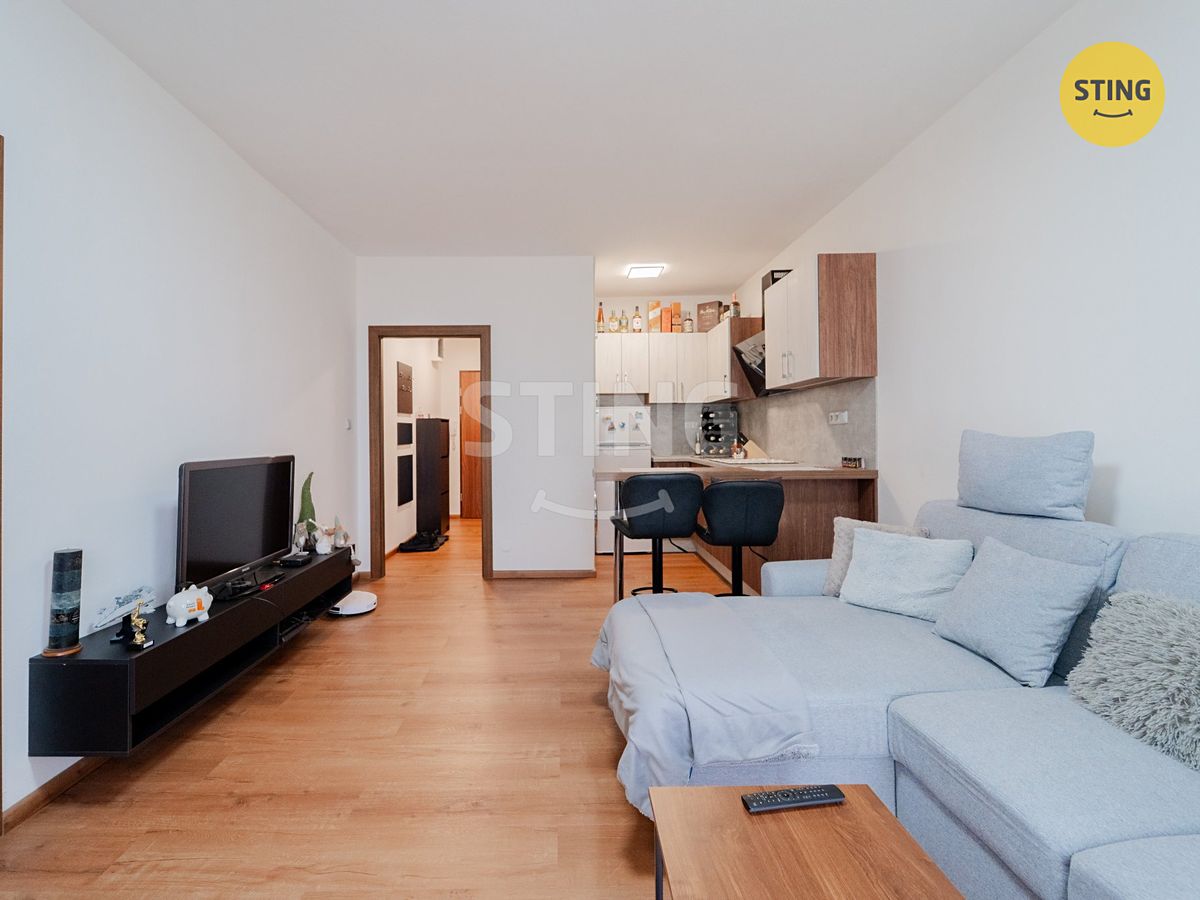Pronájem bytu 2+kk 36 m² – fotografie 2