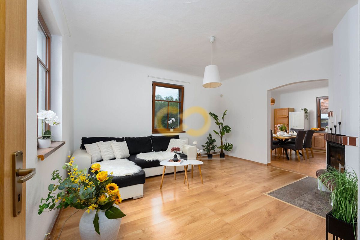 Prodej rodinného domu 128 m², pozemek 698 m² – fotografie 4