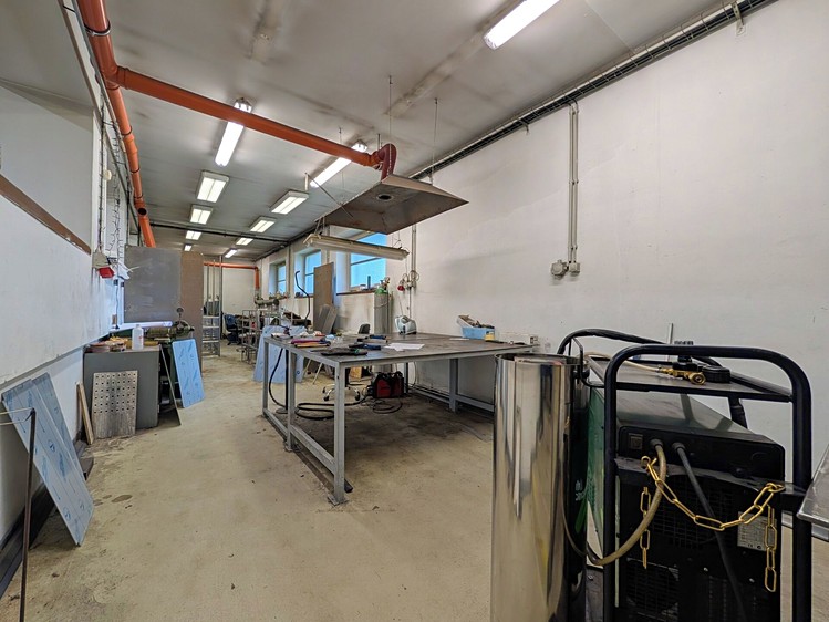 Prodej komerčního prostoru, 950 m² (11 z 21)