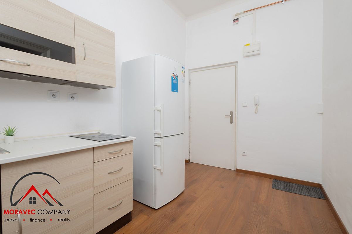 Pronájem bytu 1+1 31 m² – fotografie 2
