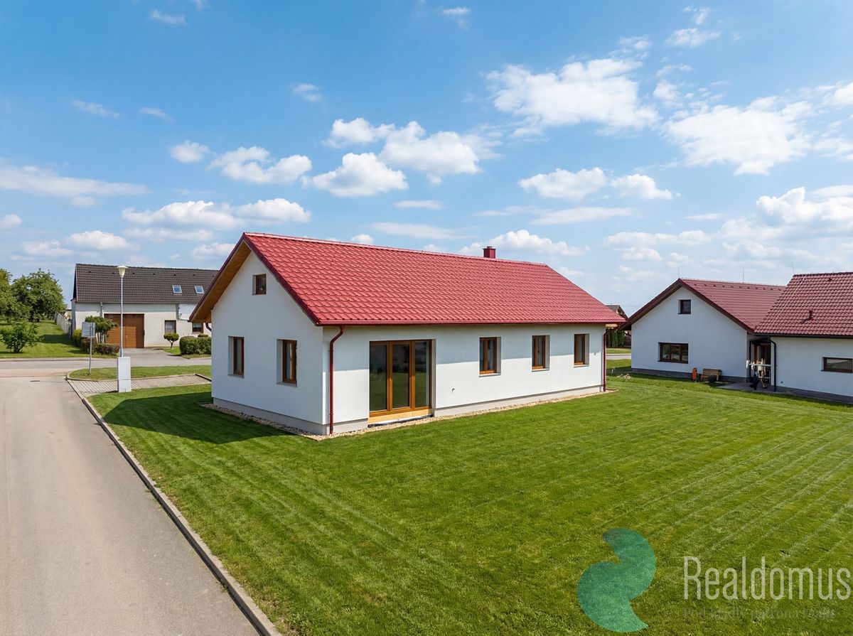 Prodej rodinného domu 100 m², pozemek 1021 m² – fotografie 4