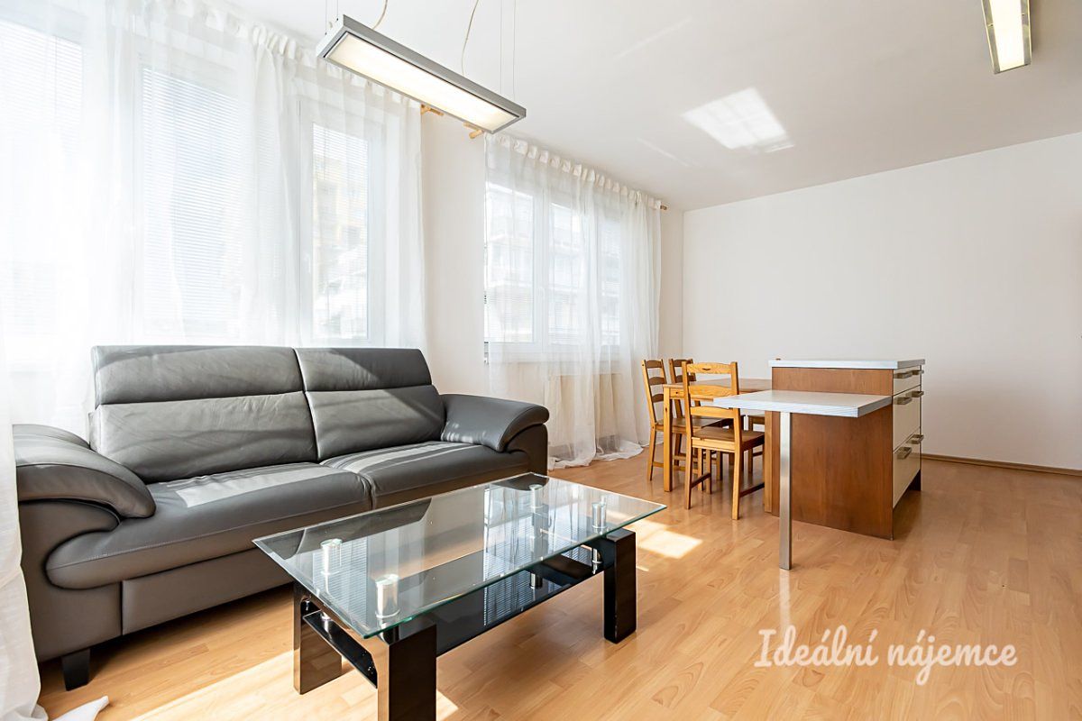 Pronájem bytu 3+kk 64 m² – fotografie 4