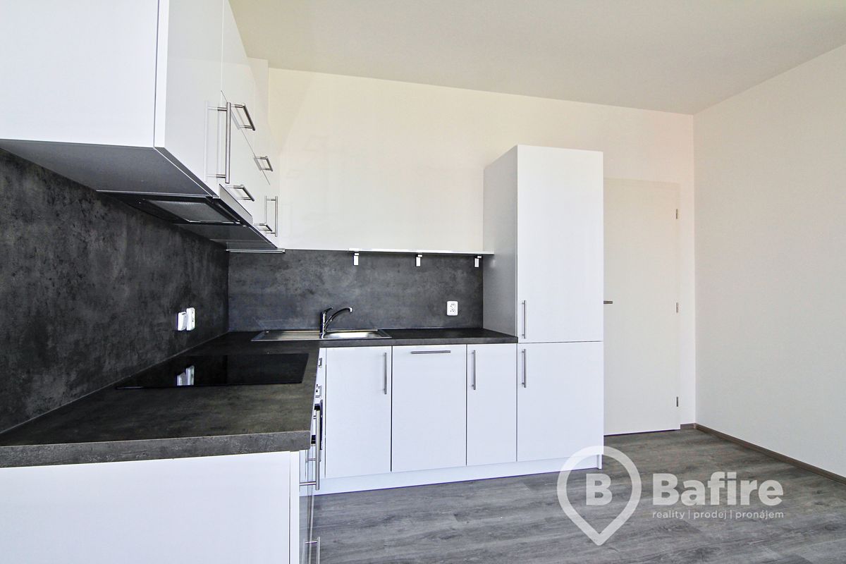 Pronájem bytu 1+kk 38 m² – fotografie 5