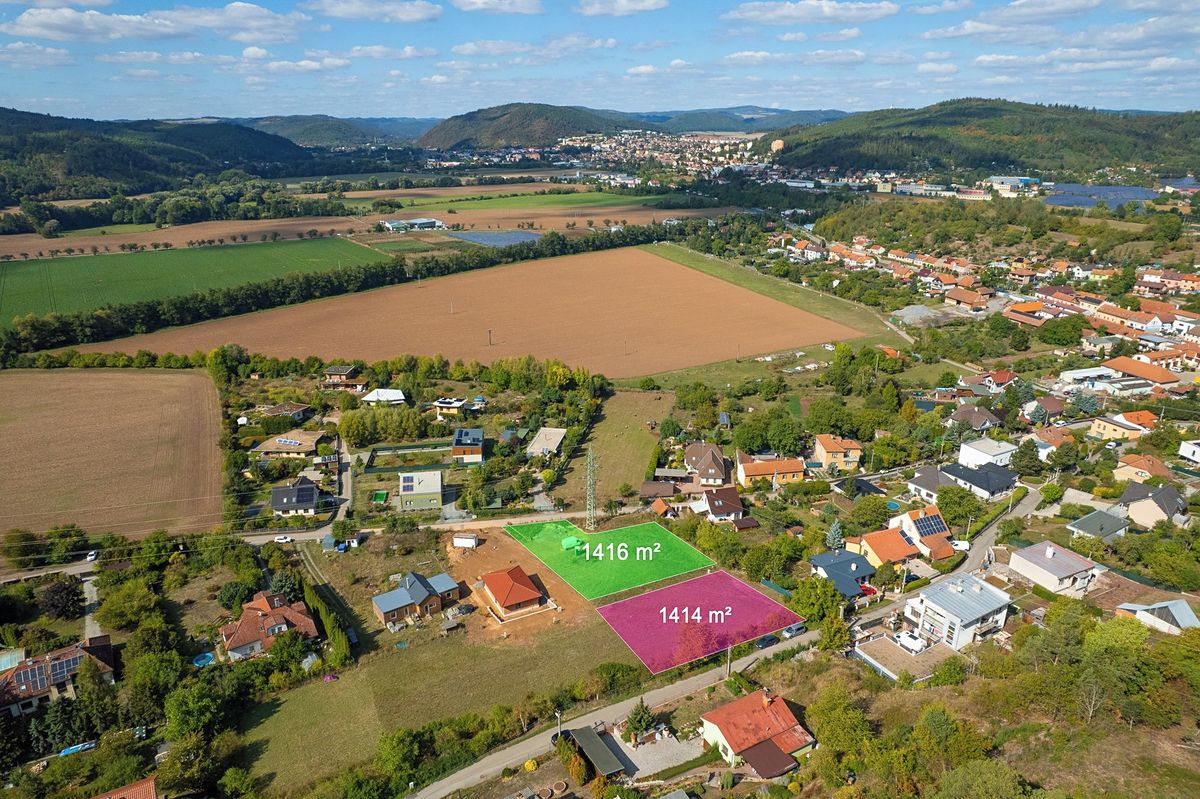 Prodej stavebního pozemku 1416 m² – fotografie 2