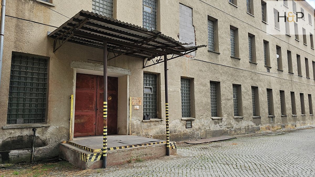 Pronájem skladového prostoru 800 m² – fotografie 3