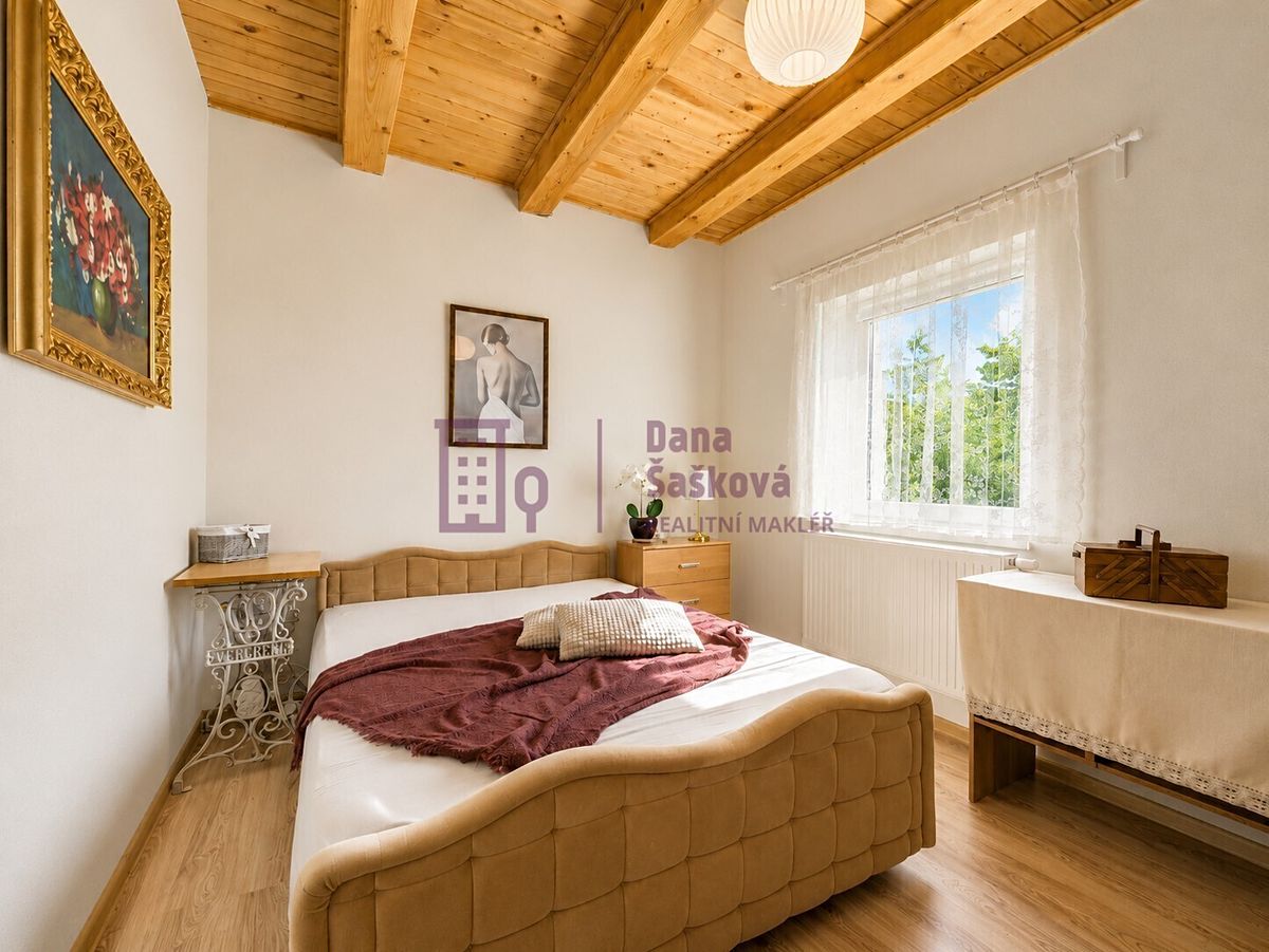 Prodej rodinného domu 109 m², pozemek 738 m² – fotografie 4