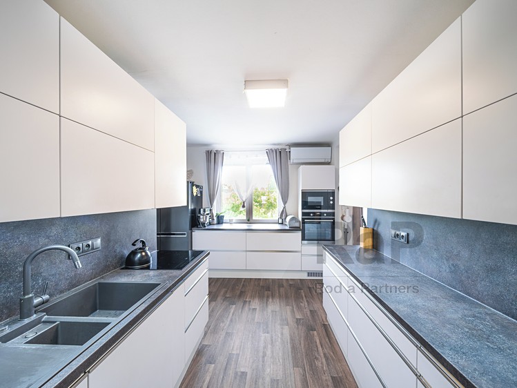 Квартира 4+1 на продаж, 110 м² (1 з 25)