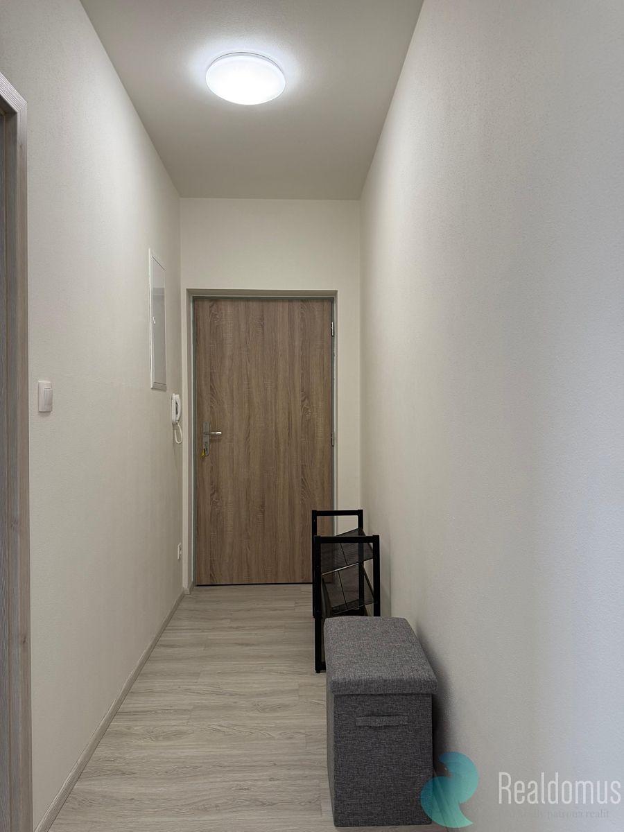 Pronájem bytu 2+kk 49 m² – fotografie 3
