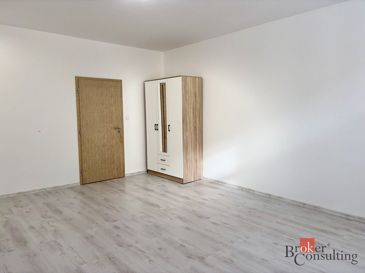 Pronájem bytu 1+1 37 m² – fotografie 5