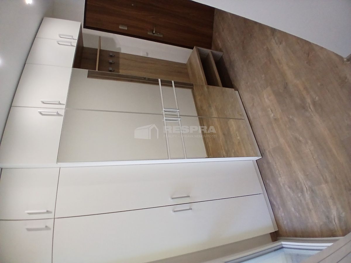 Pronájem bytu 2+kk 60 m² – fotografie 4