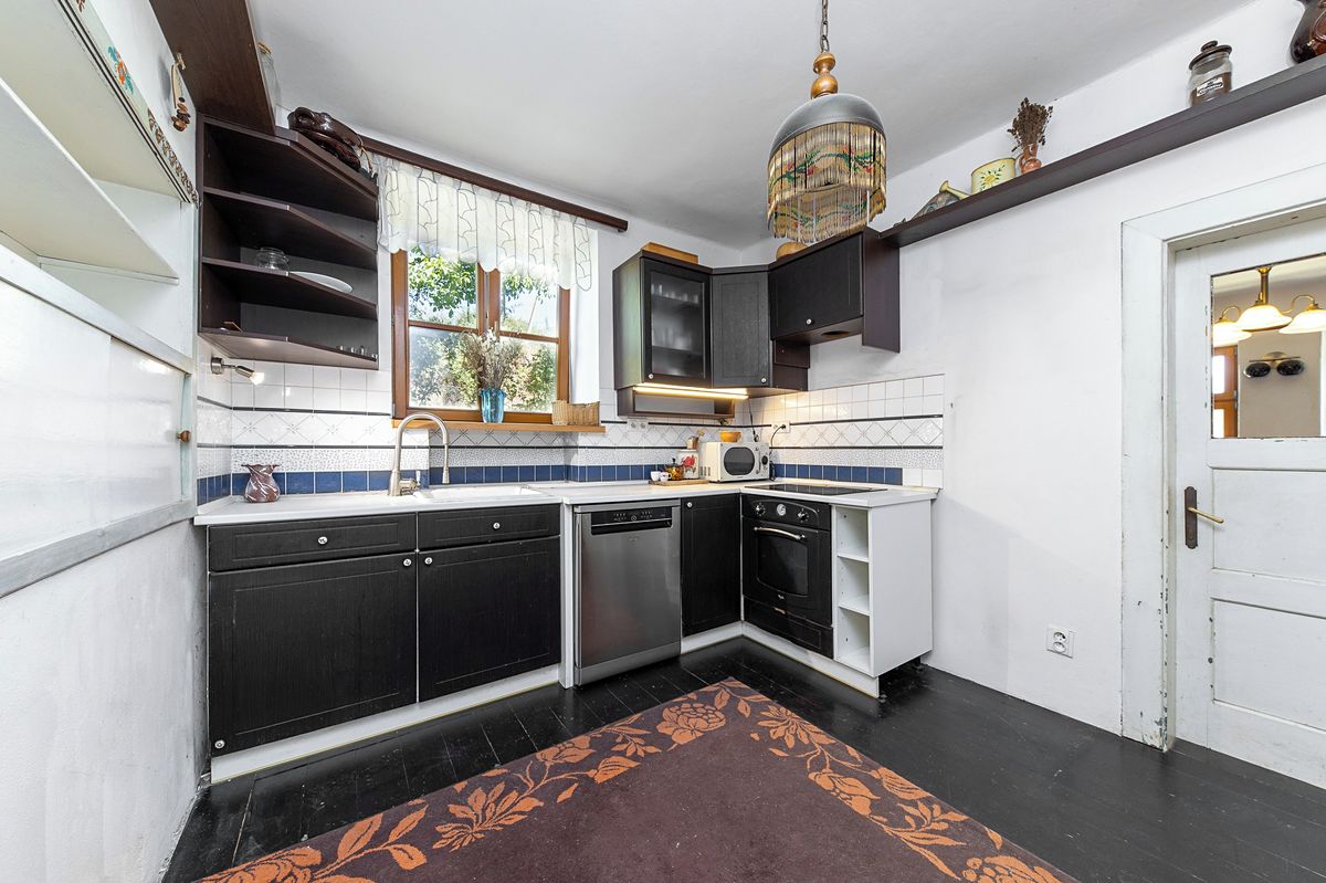 Prodej rodinného domu 89 m², pozemek 846 m² – fotografie 2