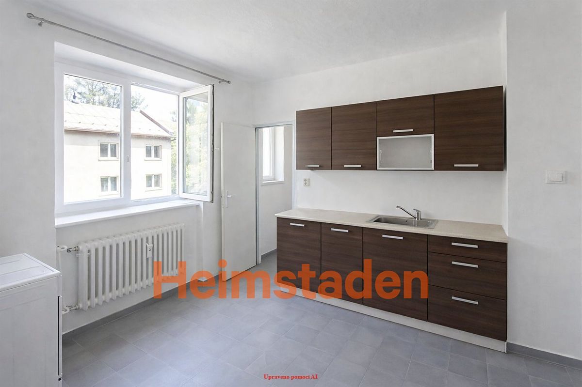 Pronájem bytu 2+1 60 m² – fotografie 4