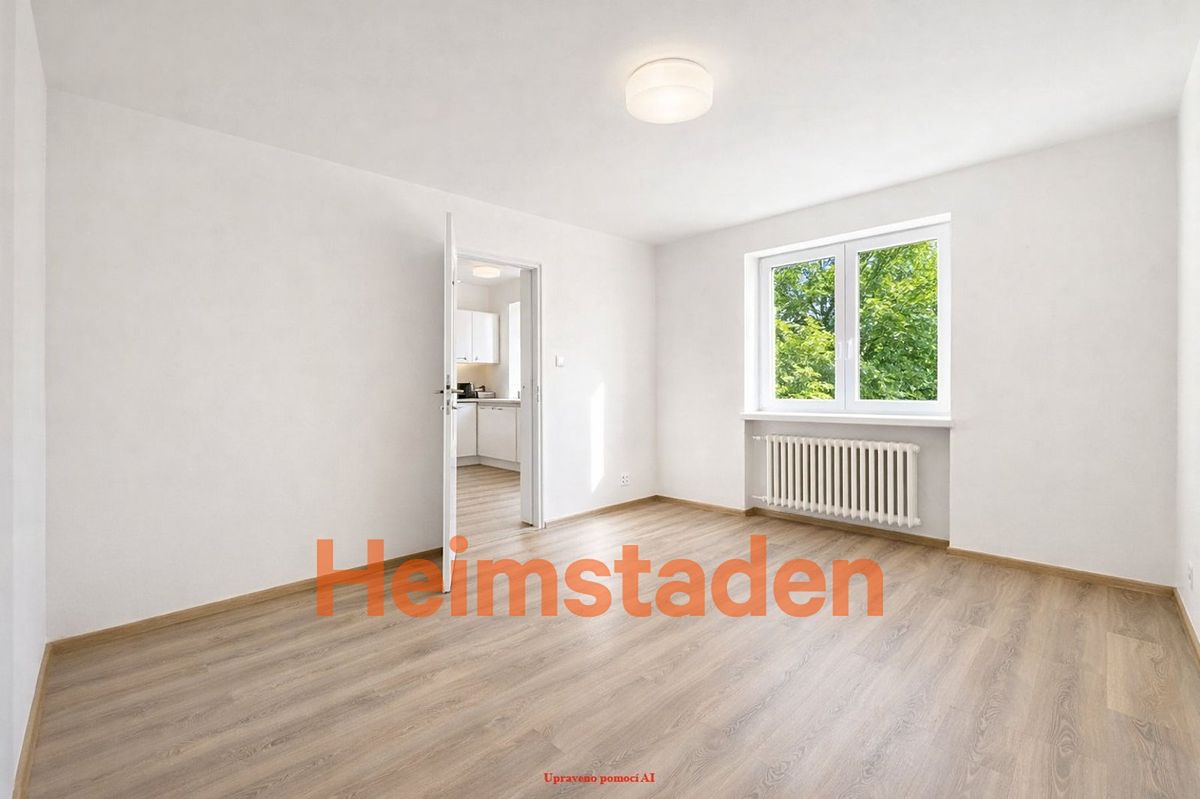 Pronájem bytu 1+1 27 m² – fotografie 4