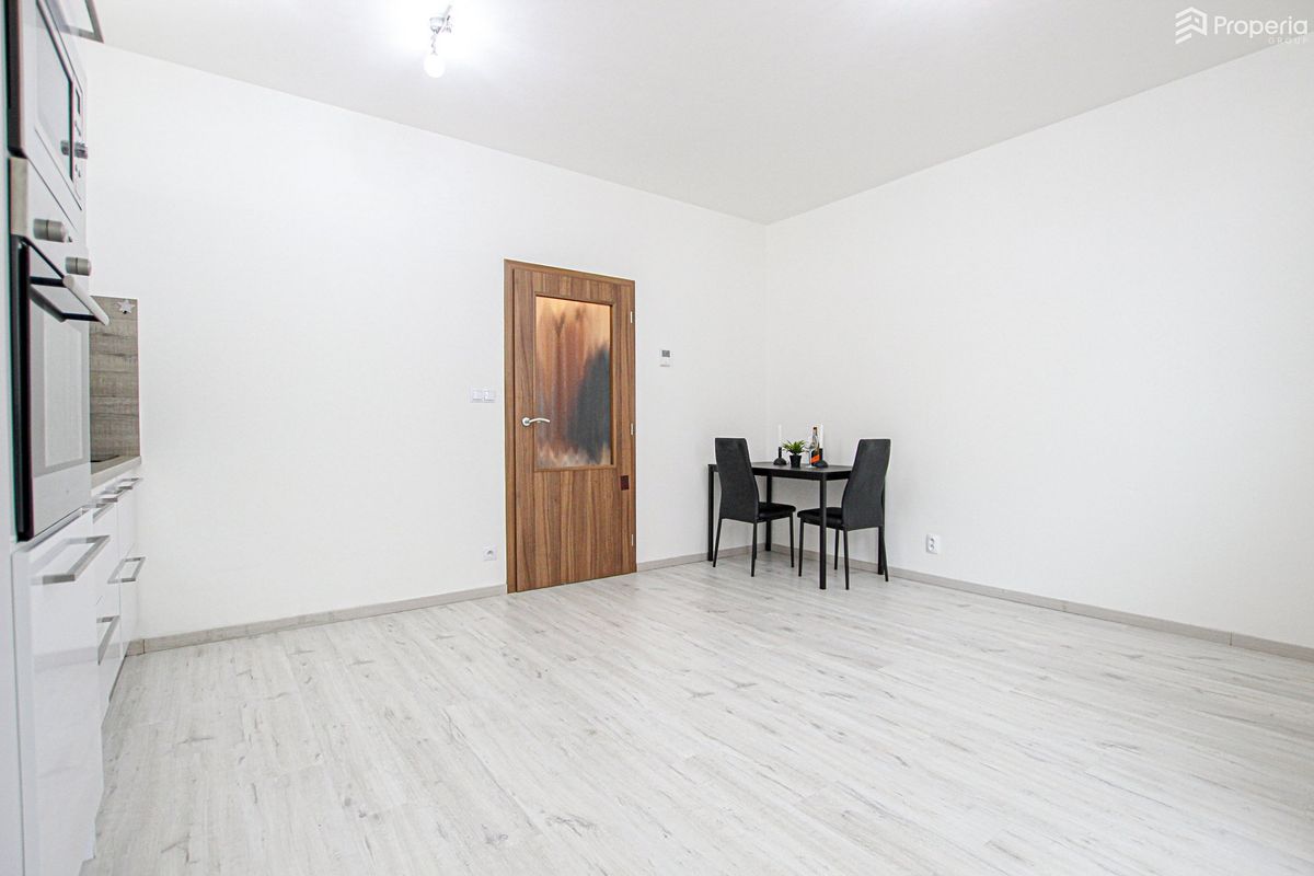 Pronájem bytu 1+kk 35 m² – fotografie 5