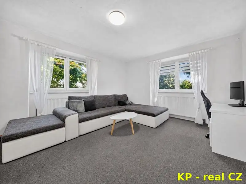 Prodej rodinného domu 247 m², pozemek 976 m², Bříza – náhled fotky 3