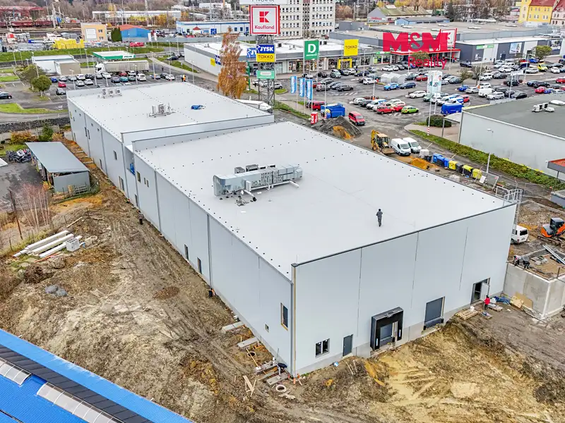 Pronájem výrobní haly, prostoru 2200 m², Cheb – náhled fotky 1