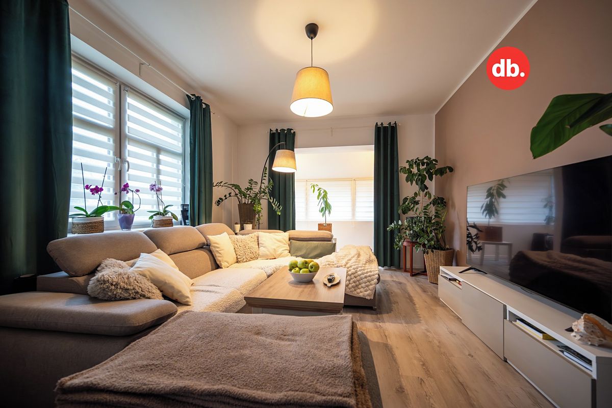 Prodej rodinného domu 208 m², pozemek 1040 m² – fotografie 4