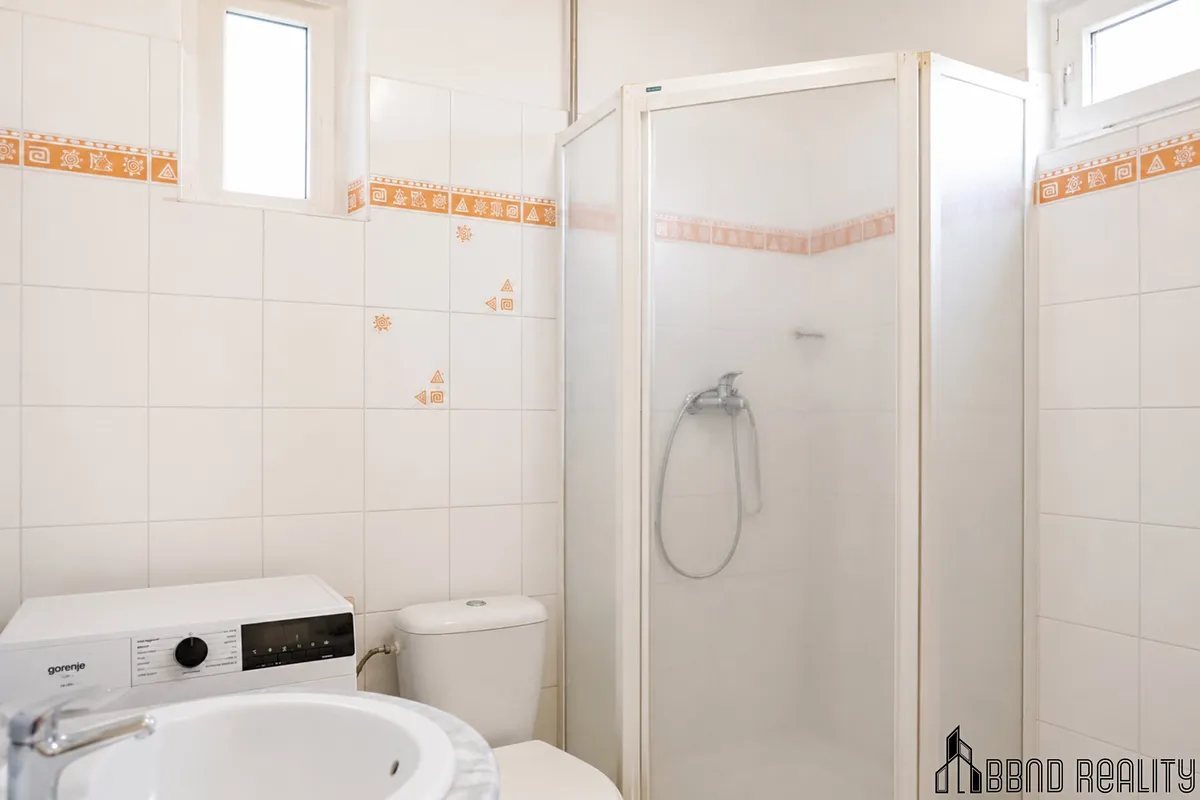 Prodej rodinného domu 168 m², pozemek 591 m² — fotografie 8