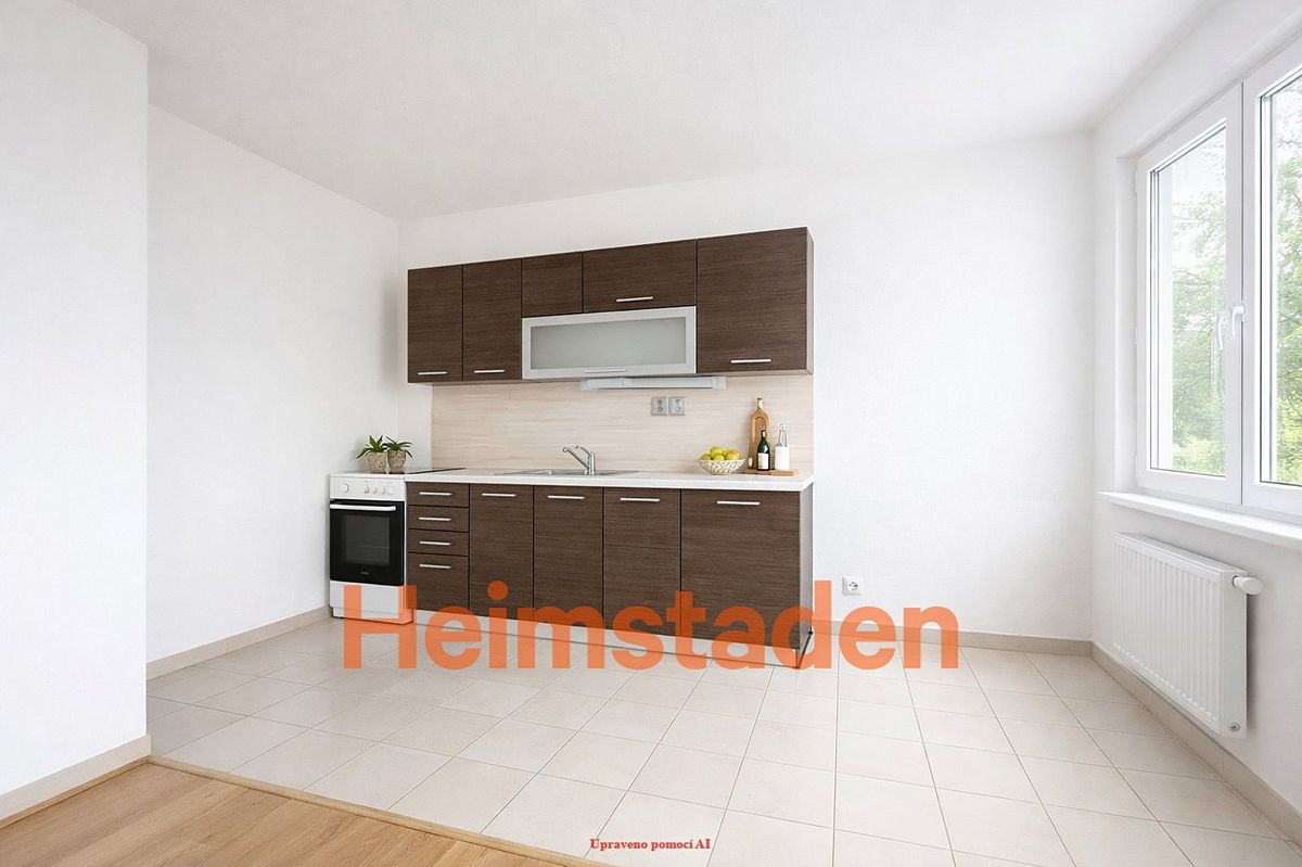 Pronájem bytu 2+kk 41 m² – fotografie 2