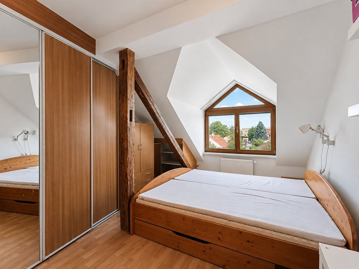 Pronájem bytu 3+kk 95 m² – fotografie 2