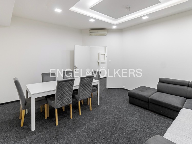 Pronájem komerčního prostoru, 175 m² (6 z 15)