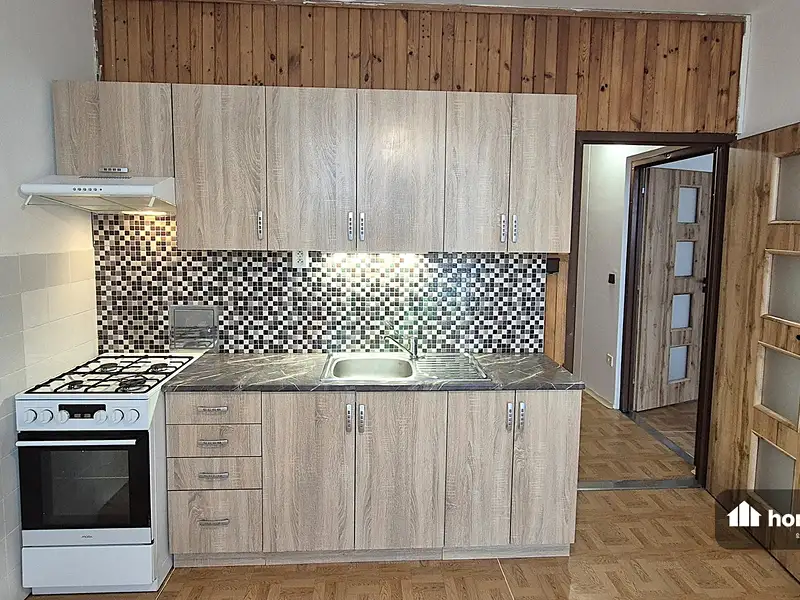 Pronájem bytu 3+1 73 m², Pardubice – náhled fotky 2
