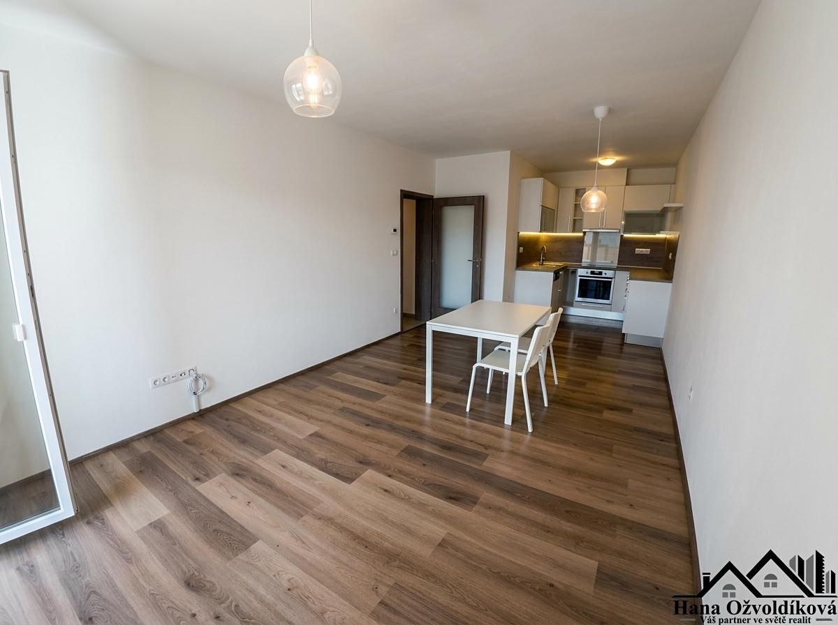 Pronájem bytu 2+kk 52 m² – fotografie 5