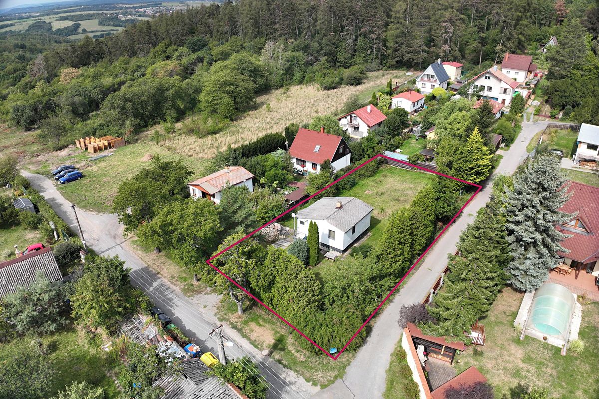 Prodej stavebního pozemku 832 m²