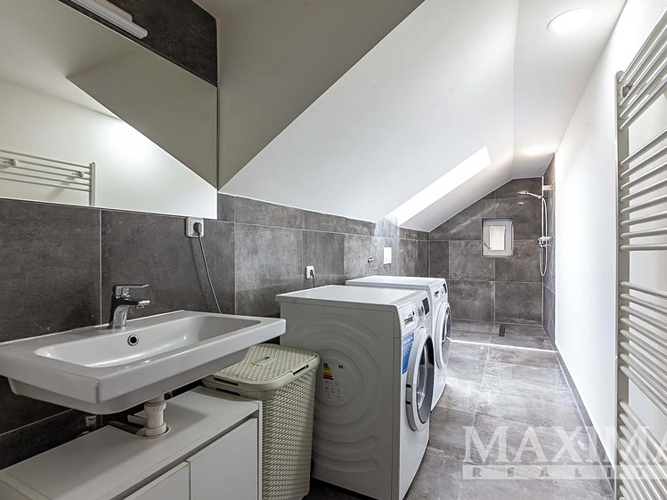 Prodej domu, 300 m² (14 z 30)
