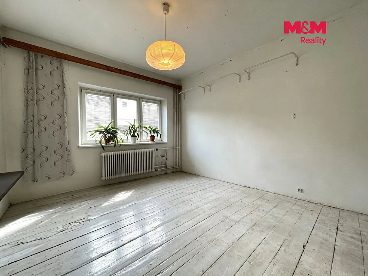 Prodej rodinného domu 164 m², pozemek 864 m² – fotografie 4