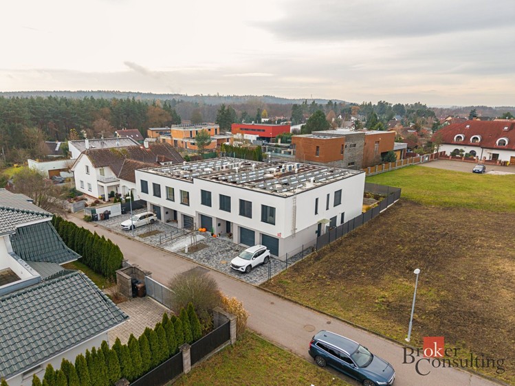 Pronájem bytu 4+kk, 149 m² (18 z 21)