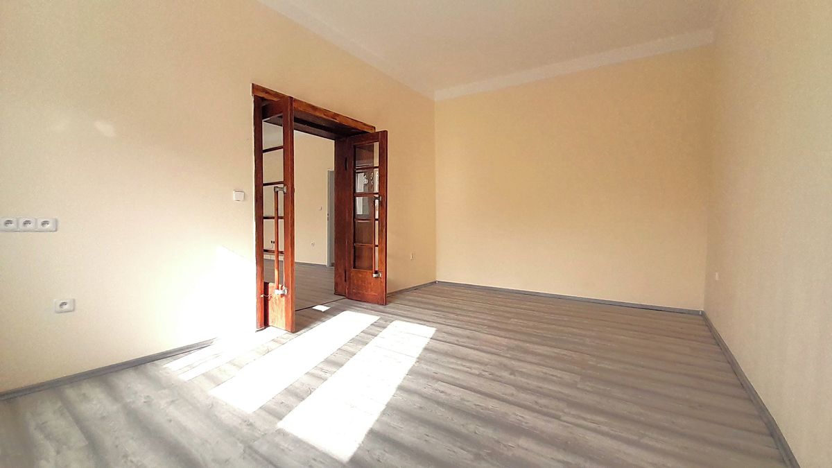 Pronájem bytu 2+1 58 m² – fotografie 4