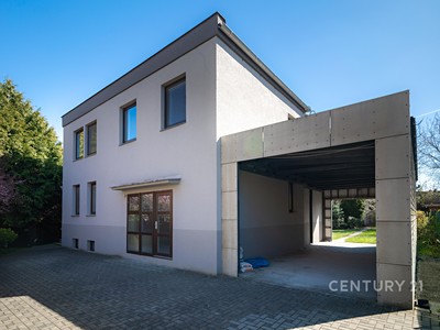 Prodej  rodinného domu 217 m², pozemek 800 m²