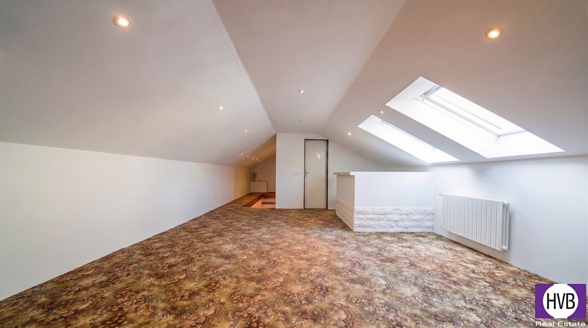 Prodej rodinného domu 170 m², pozemek 347 m² – fotografie 2