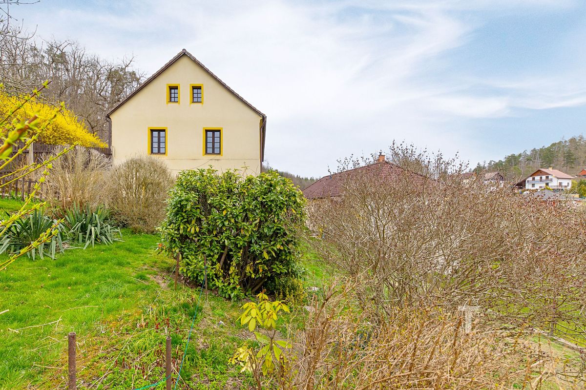 Prodej rodinného domu 258 m², pozemek 991 m²