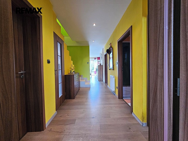 Prodej domu, 229 m² (12 z 35)